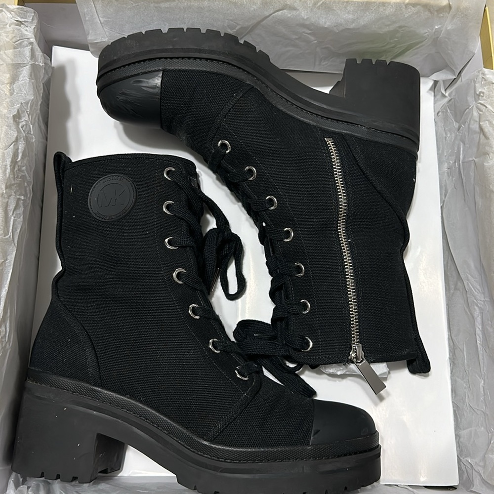MICHAEL KORS COREY BLACK CANVAS COMBAT BOOT🥾⚫️